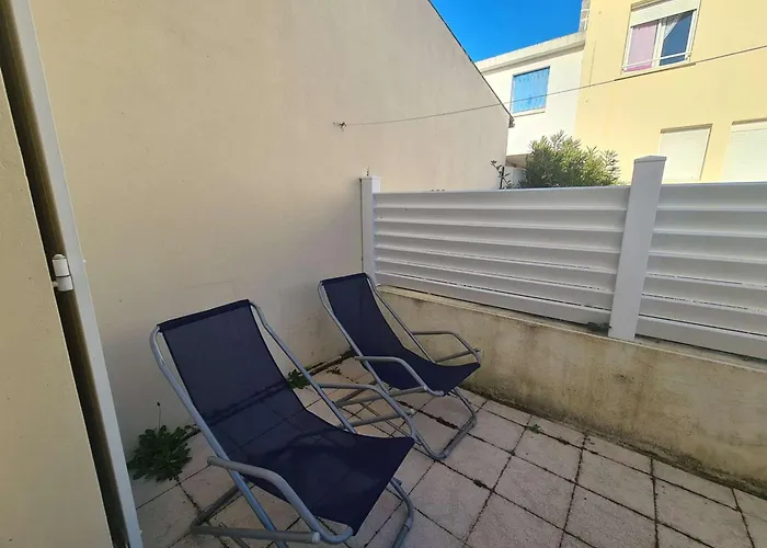 Maison De Avec Terrasse Dallee, 6 Couchages, A Deux Pas De L'ocean A St-jean-de-monts - Fr-1-224c-94 *