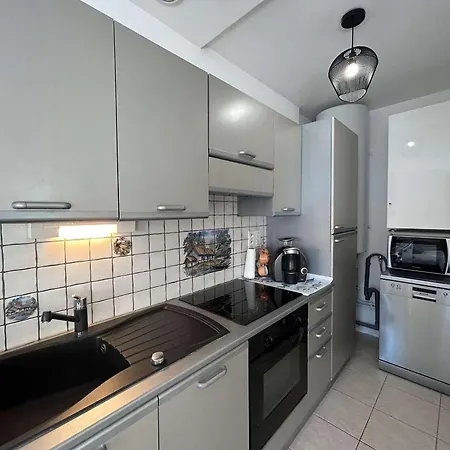 Maison De Avec Terrasse Dallee, 6 Couchages, A Deux Pas De L'ocean A St-jean-de-monts - Fr-1-224c-94 Saint-Jean-de-Monts