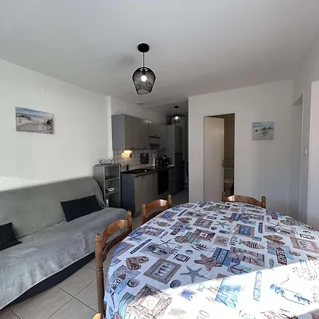 Maison De Avec Terrasse Dallee, 6 Couchages, A Deux Pas De L'ocean A St-jean-de-monts - Fr-1-224c-94 Saint-Jean-de-Monts