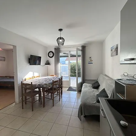 Maison De Avec Terrasse Dallee, 6 Couchages, A Deux Pas De L'ocean A St-jean-de-monts - Fr-1-224c-94 Dom wakacyjny