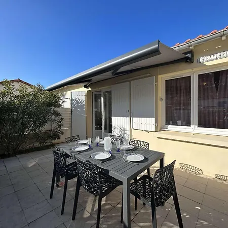 Casa de Férias Maison De Avec Terrasse Dallée, 6 Couchages, à Deux Pas De L'océan à St-jean-de-monts - Fr-1-224c-94 *