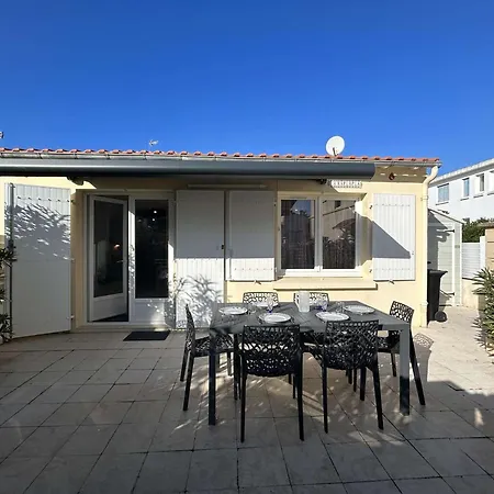 Casa de Férias Maison De Avec Terrasse Dallée, 6 Couchages, à Deux Pas De L'océan à St-jean-de-monts - Fr-1-224c-94 Saint-Jean-de-Monts
